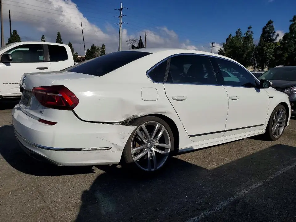 2017 VOLKSWAGEN PASSAT R-LINE  