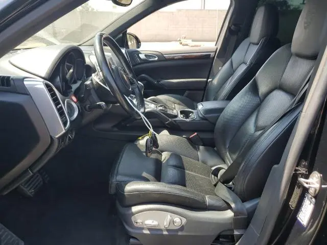 2017 PORSCHE CAYENNE   