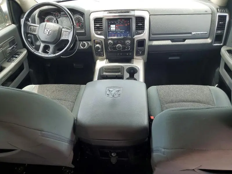 2018 RAM 1500 SLT  