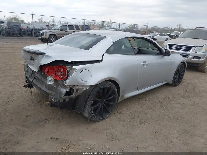 2010 INFINITI G37  