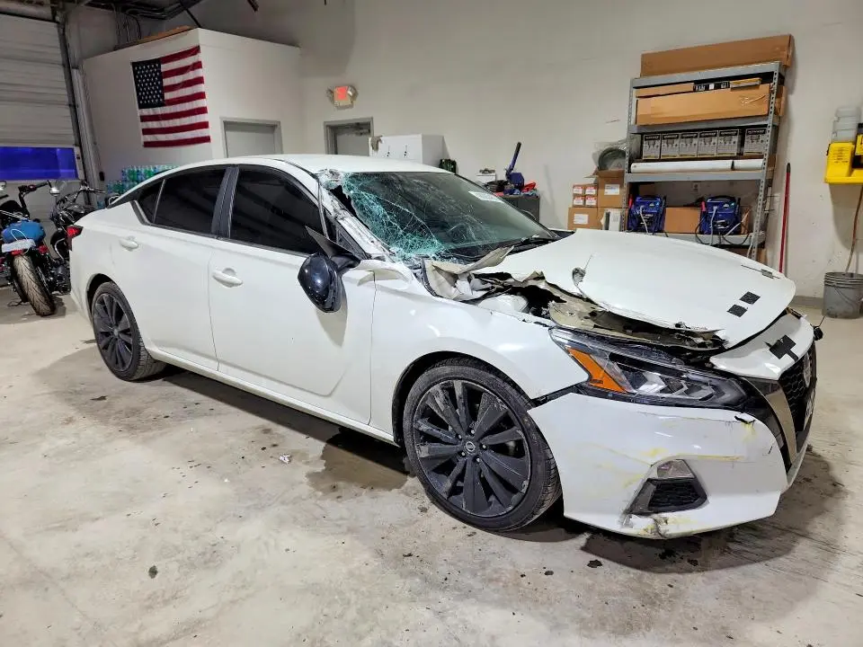 2022 NISSAN ALTIMA 2.5 SR  