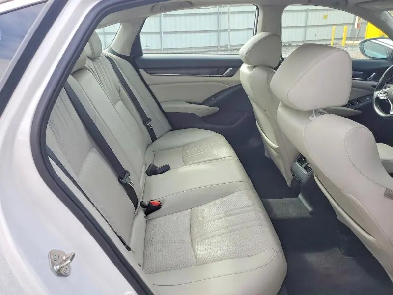 2018 HONDA ACCORD TOURING  