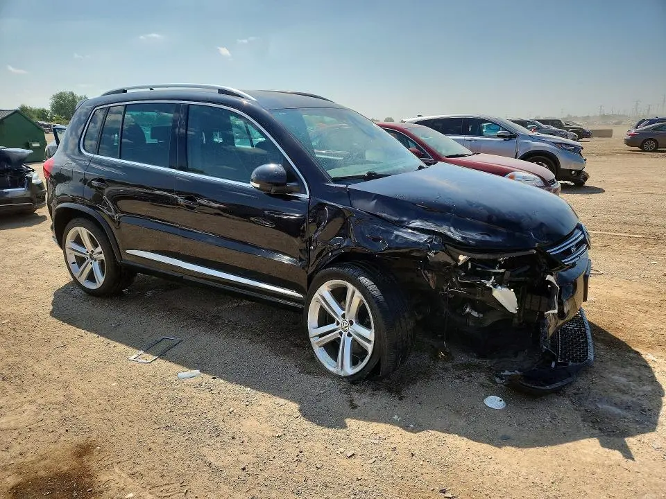 2016 VOLKSWAGEN TIGUAN S  