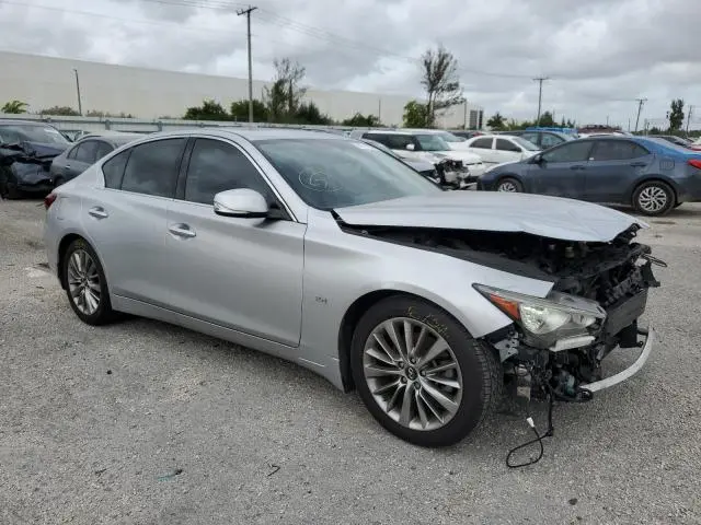 2019 INFINITI Q50 LUXE  