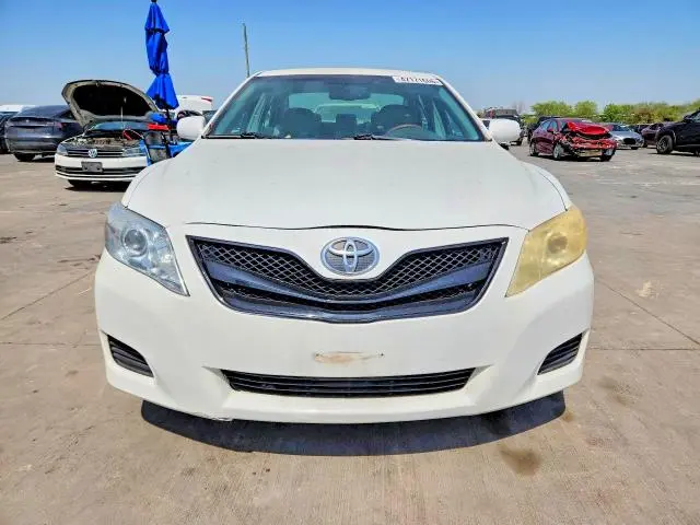 2011 TOYOTA CAMRY LE  
