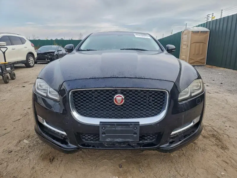 2016 JAGUAR XJ   