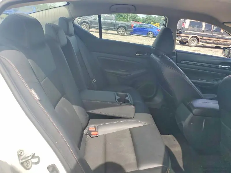 2021 NISSAN ALTIMA SR  