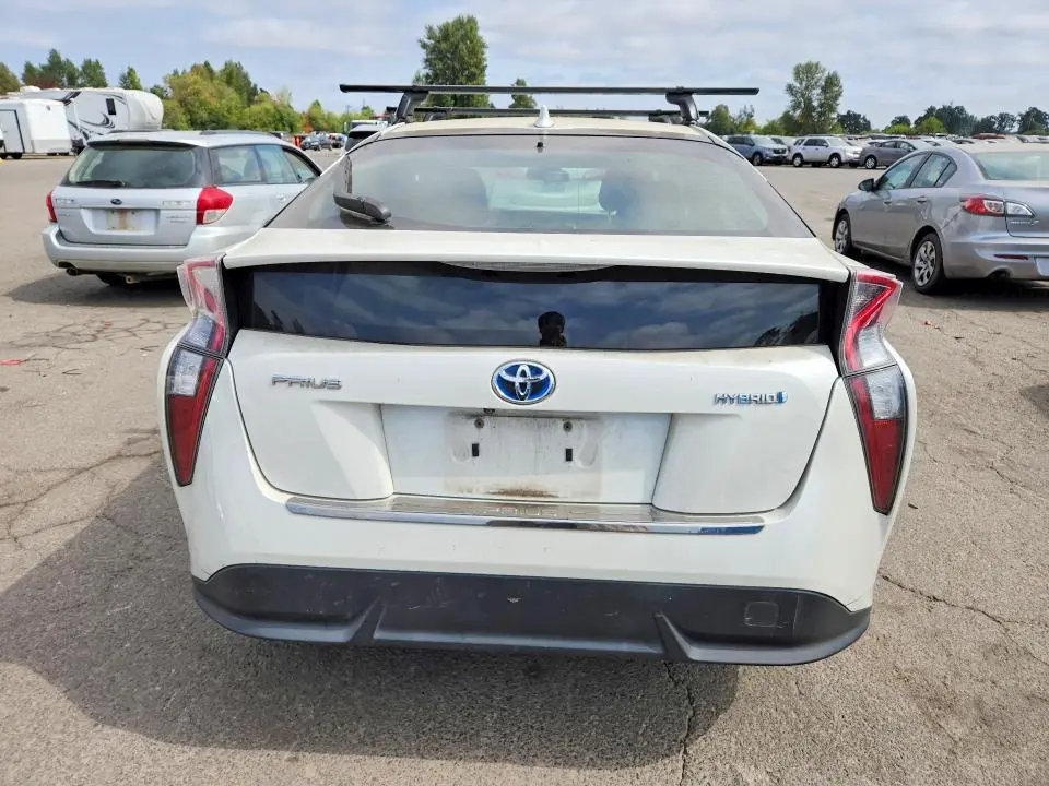 2016 TOYOTA PRIUS THREE TOURING  