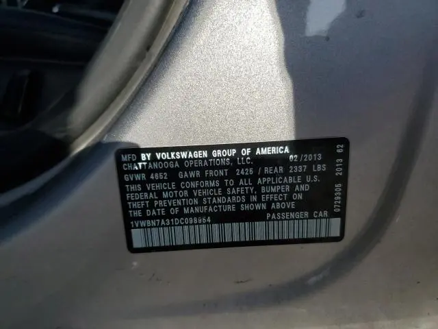 2013 VOLKSWAGEN PASSAT SE  