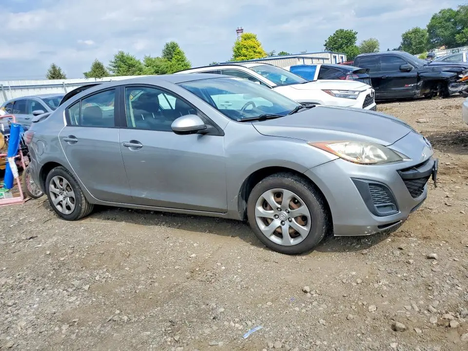 2010 MAZDA 3 I  