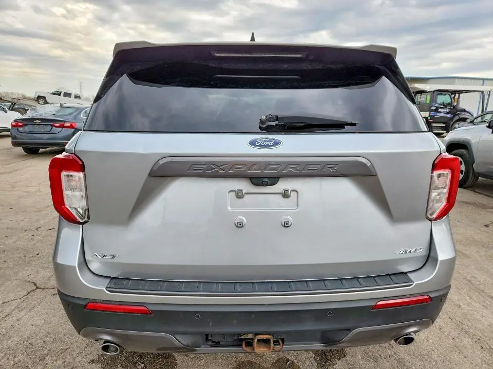 2022 FORD EXPLORER XLT  