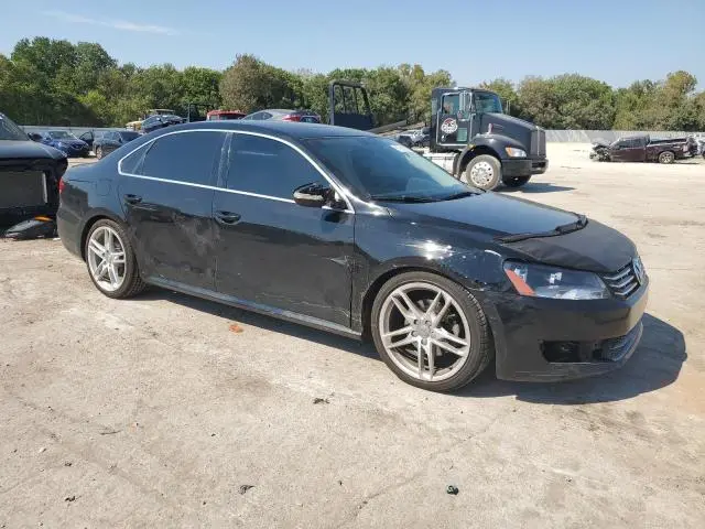 2012 VOLKSWAGEN PASSAT SE