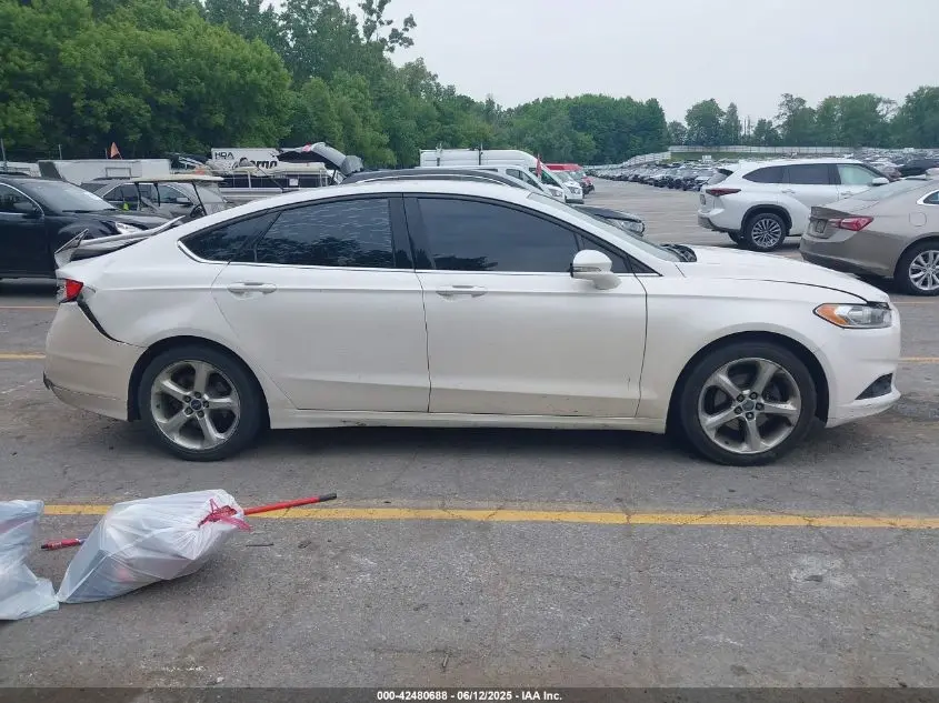 2013 FORD FUSION SE