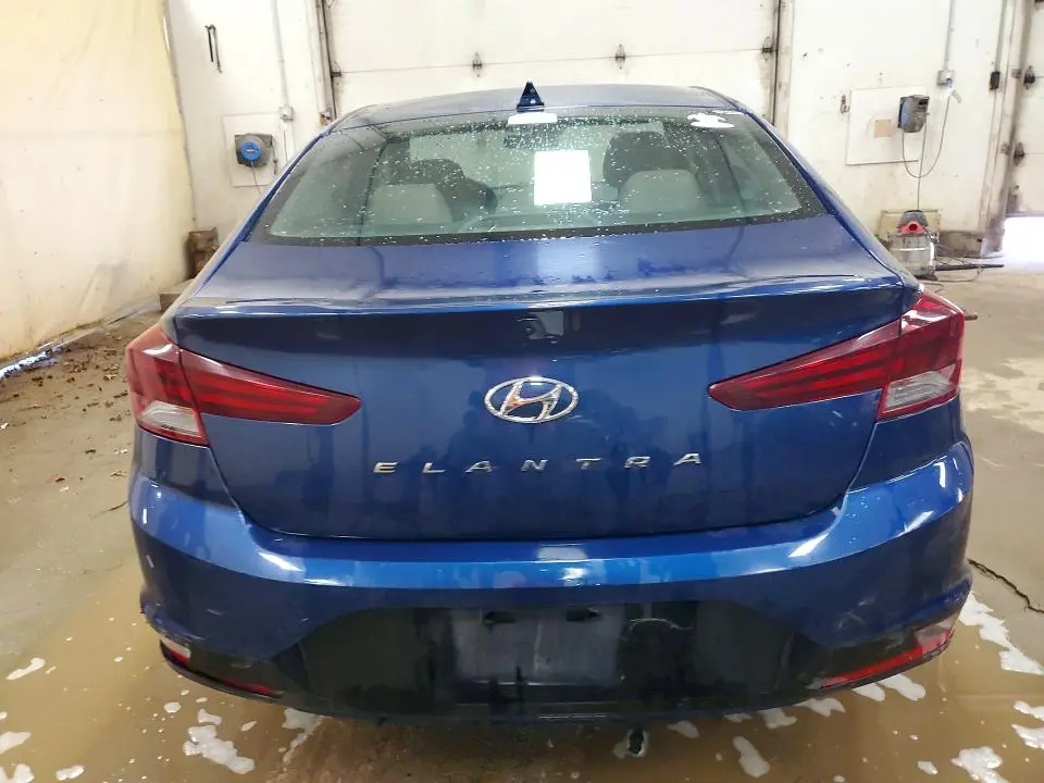 2020 HYUNDAI ELANTRA SEL  