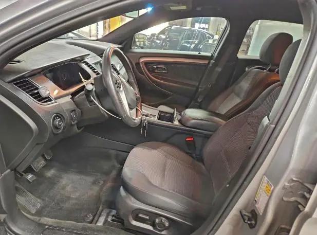 2017 FORD TAURUS SEL  