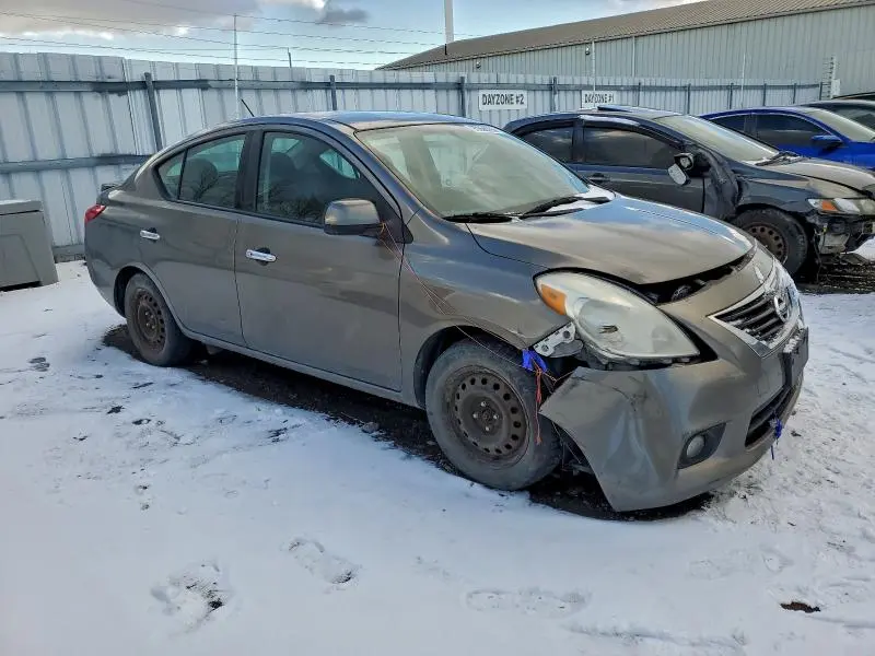 2014 NISSAN VERSA S  