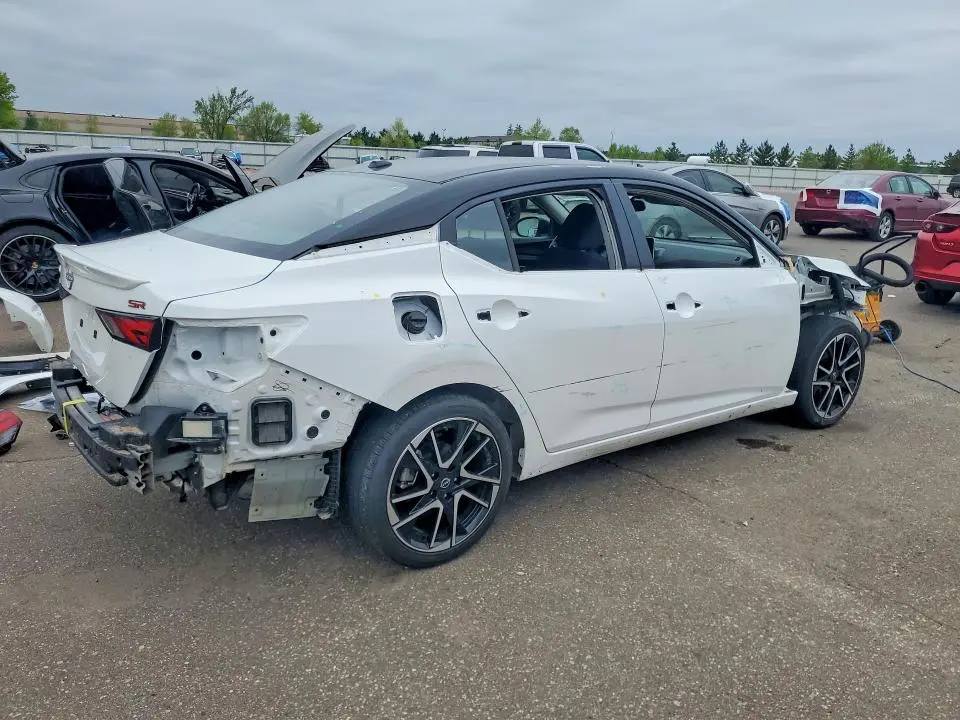 2024 NISSAN SENTRA SR  
