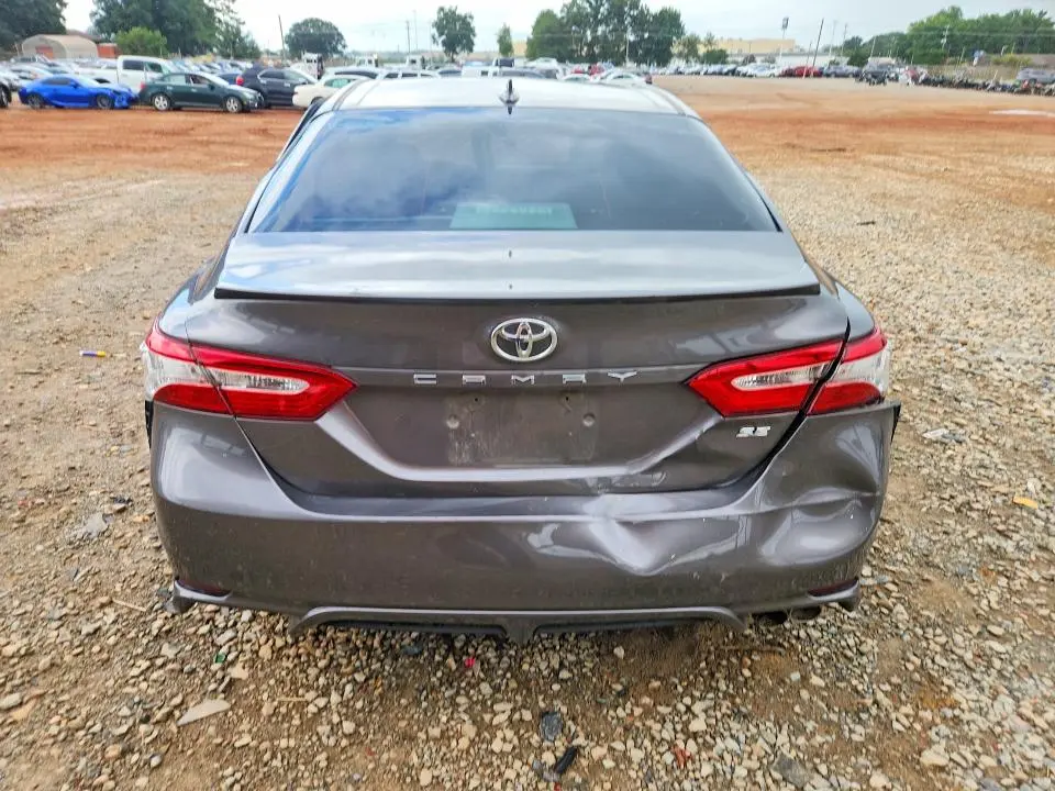 2020 TOYOTA CAMRY SE  