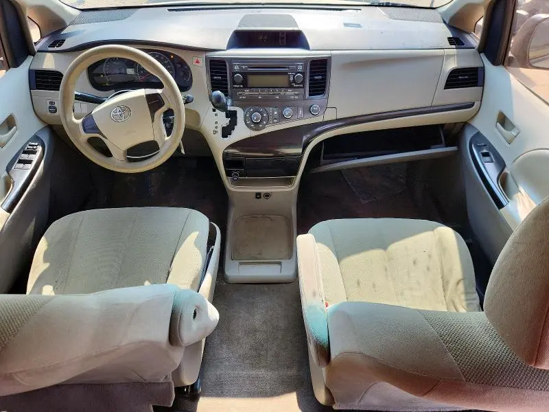2011 TOYOTA SIENNA BASE 7-PASSENGER  