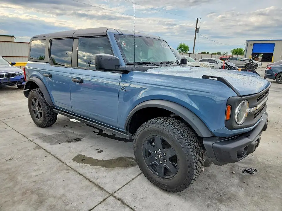 2024 FORD BRONCO BLACK DIAMOND  
