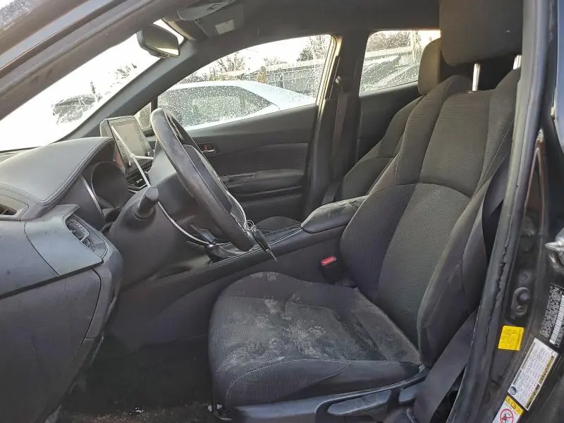 2019 TOYOTA C-HR XLE  