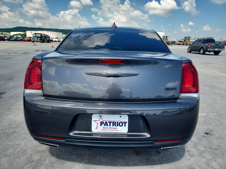 2022 CHRYSLER 300 TOURING  
