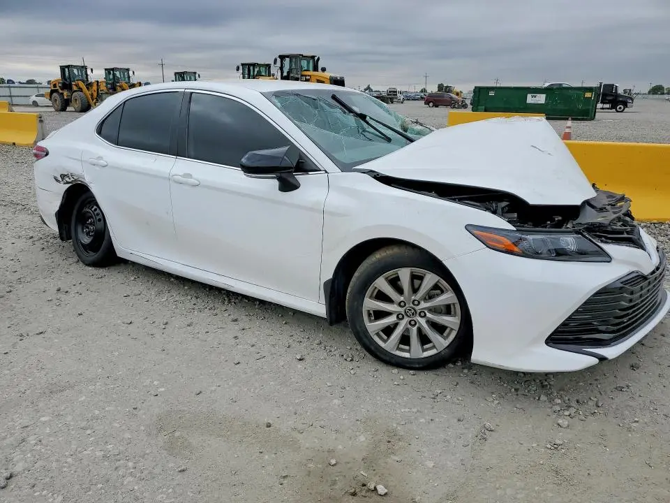 2020 TOYOTA CAMRY LE  