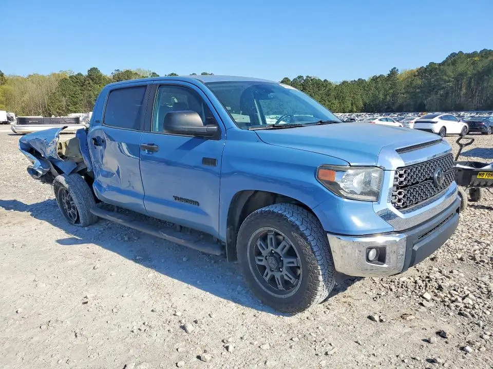2020 TOYOTA TUNDRA SR5  