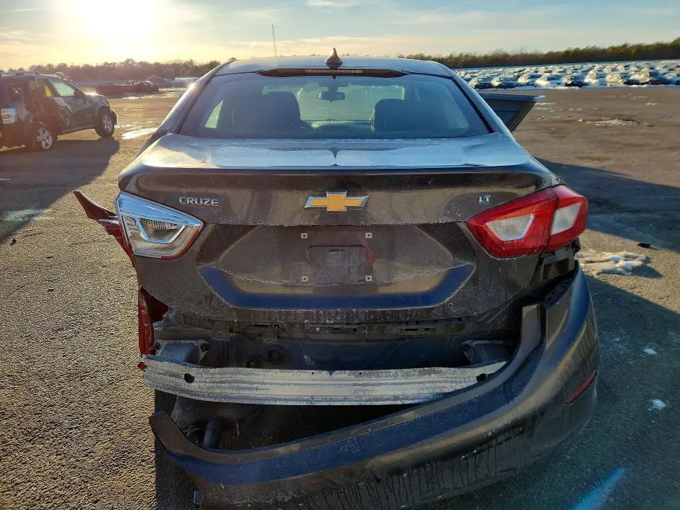 2017 CHEVROLET CRUZE LT  