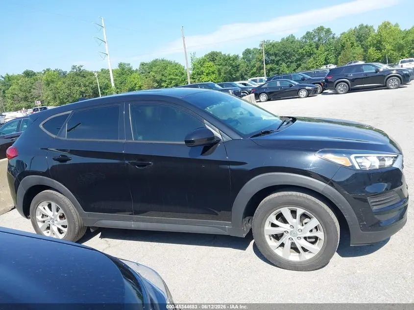 2020 HYUNDAI TUCSON SE