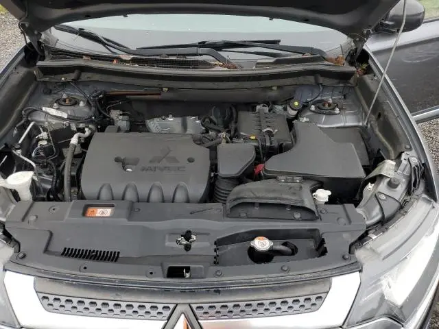 2019 MITSUBISHI OUTLANDER SE