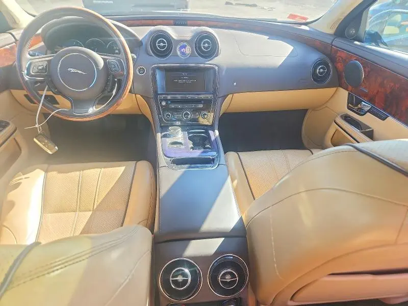 2013 JAGUAR XJ   