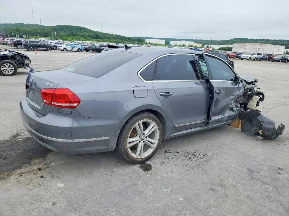 2013 VOLKSWAGEN PASSAT SEL  