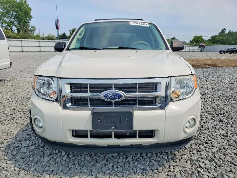 2010 FORD ESCAPE XLT  