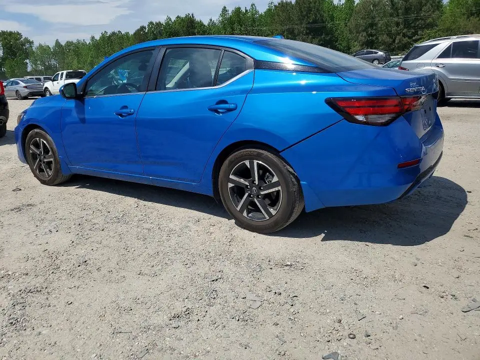 2025 NISSAN SENTRA SV  