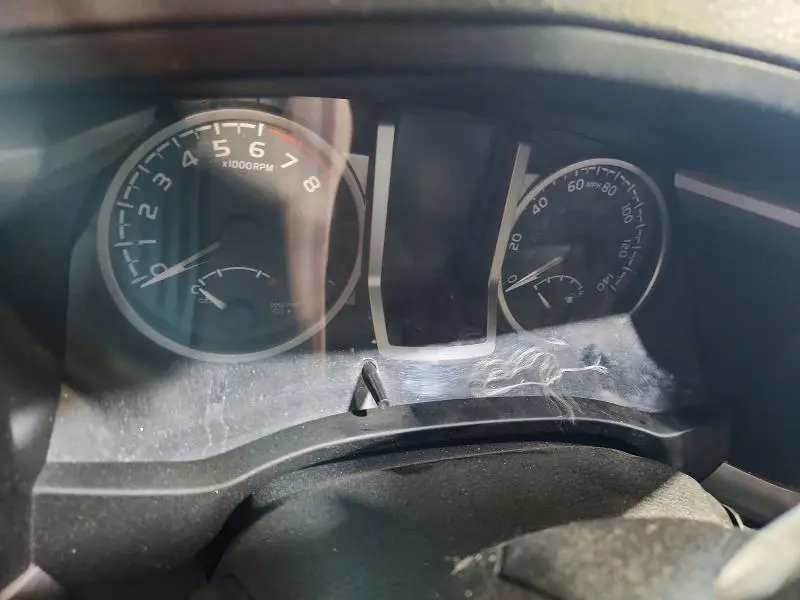 2020 TOYOTA TACOMA SR5 V6  