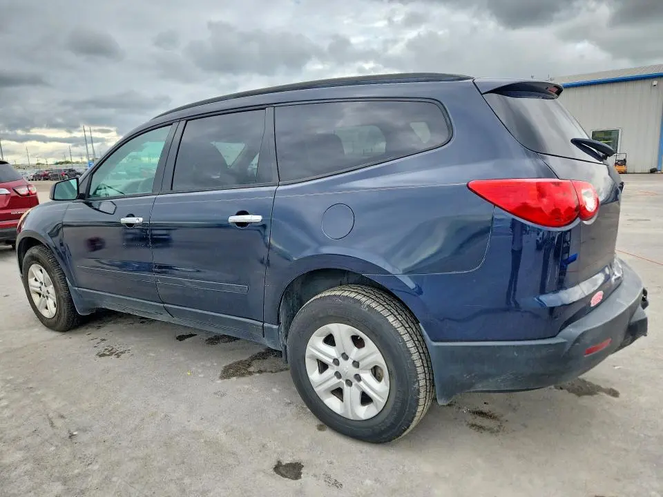 2012 CHEVROLET TRAVERSE LS  