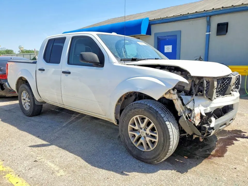 2015 NISSAN FRONTIER SV  