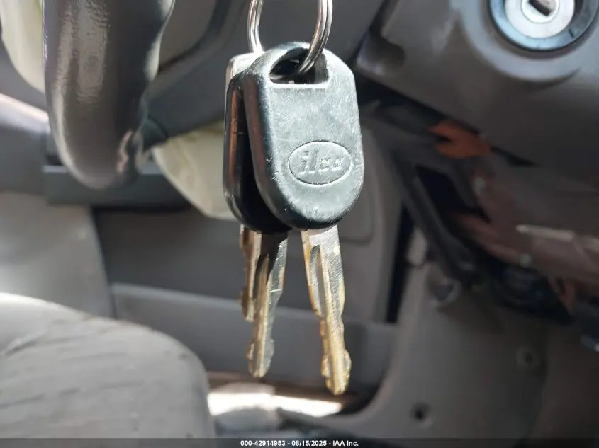 2010 FORD FOCUS SE