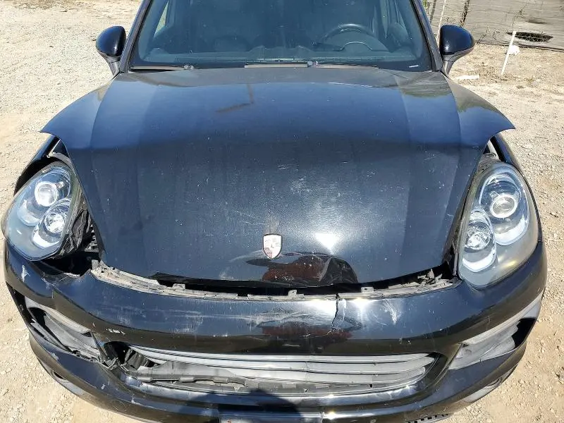 2015 PORSCHE CAYENNE   