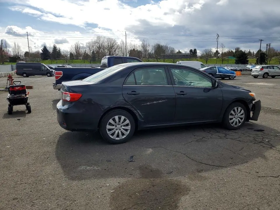 2013 TOYOTA COROLLA LE  