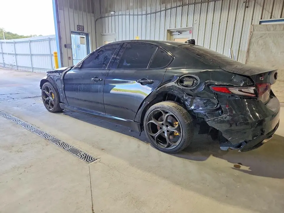 2018 ALFA ROMEO GIULIA TI Q4  