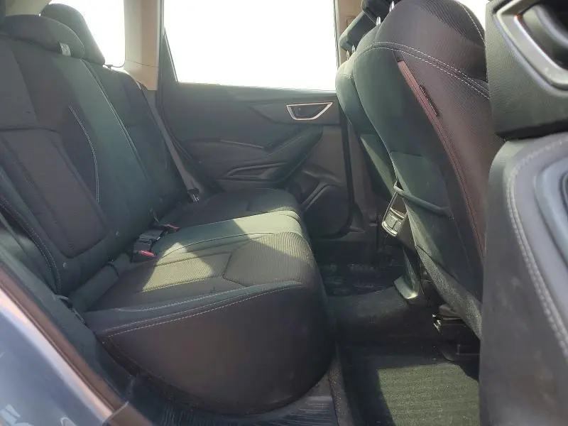 2021 SUBARU FORESTER   