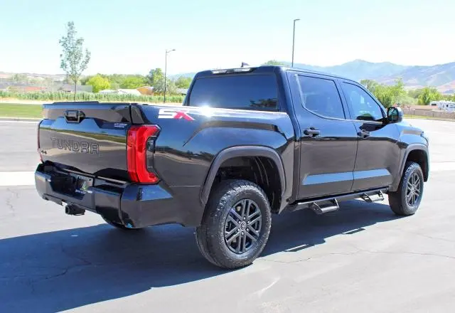 2024 TOYOTA TUNDRA SR5  