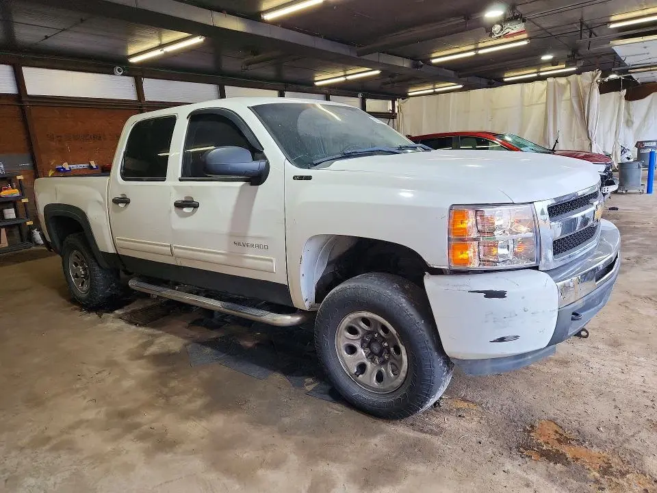 2011 CHEVROLET SILVERADO K1500 LT  