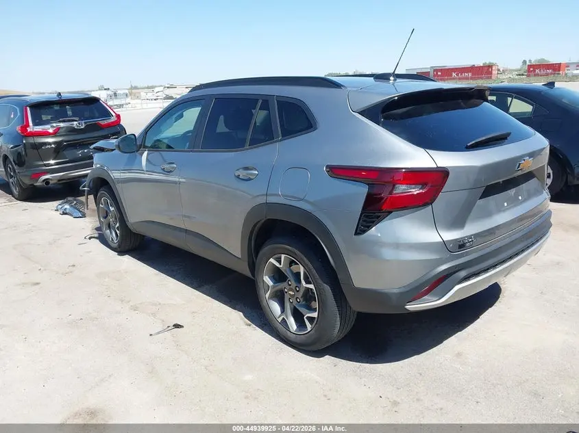 2025 CHEVROLET TRAX FWD LT