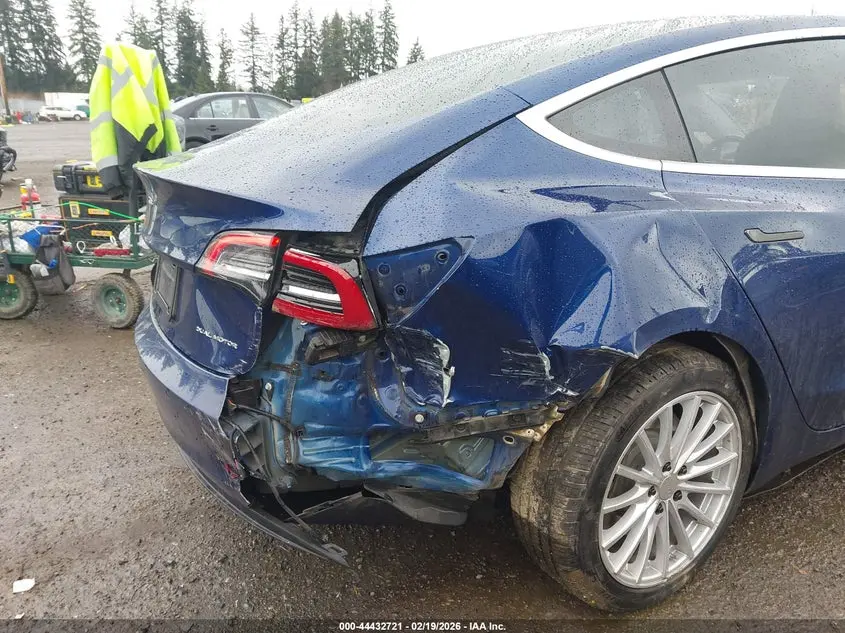 2018 TESLA MODEL 3 LONG RANGE/PERFORMANCE