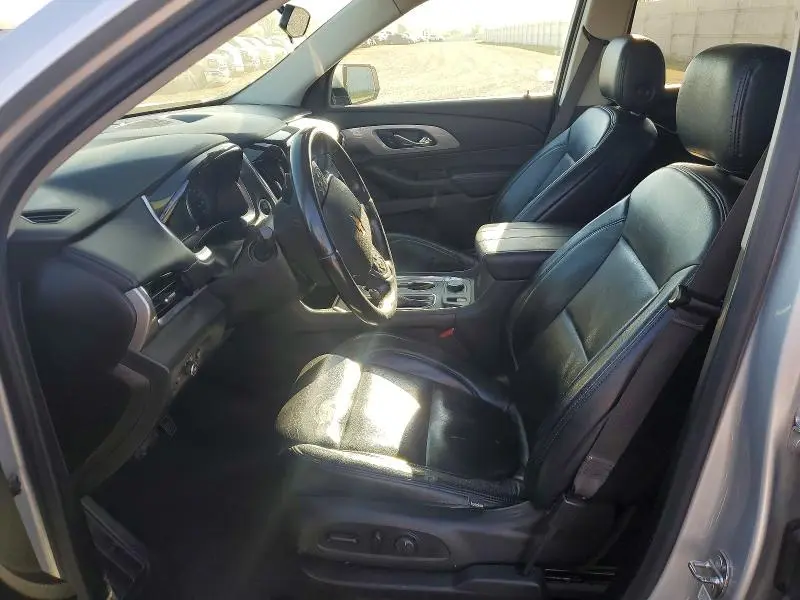 2020 CHEVROLET TRAVERSE LT  