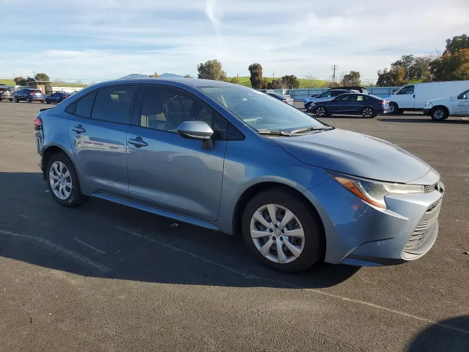 2024 TOYOTA COROLLA LE  