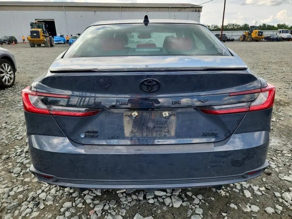 2025 TOYOTA CAMRY XSE  